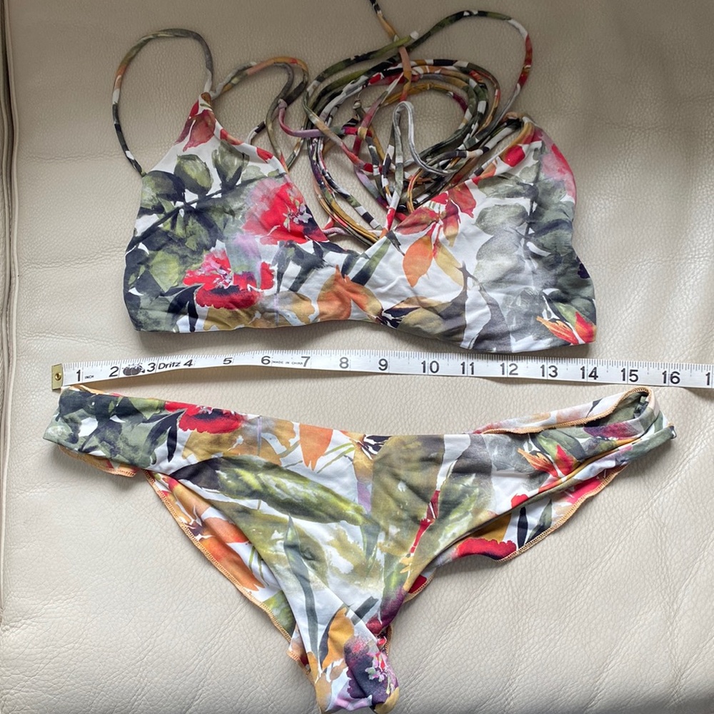 Boys + Arrows 3 piece bikini set size medium